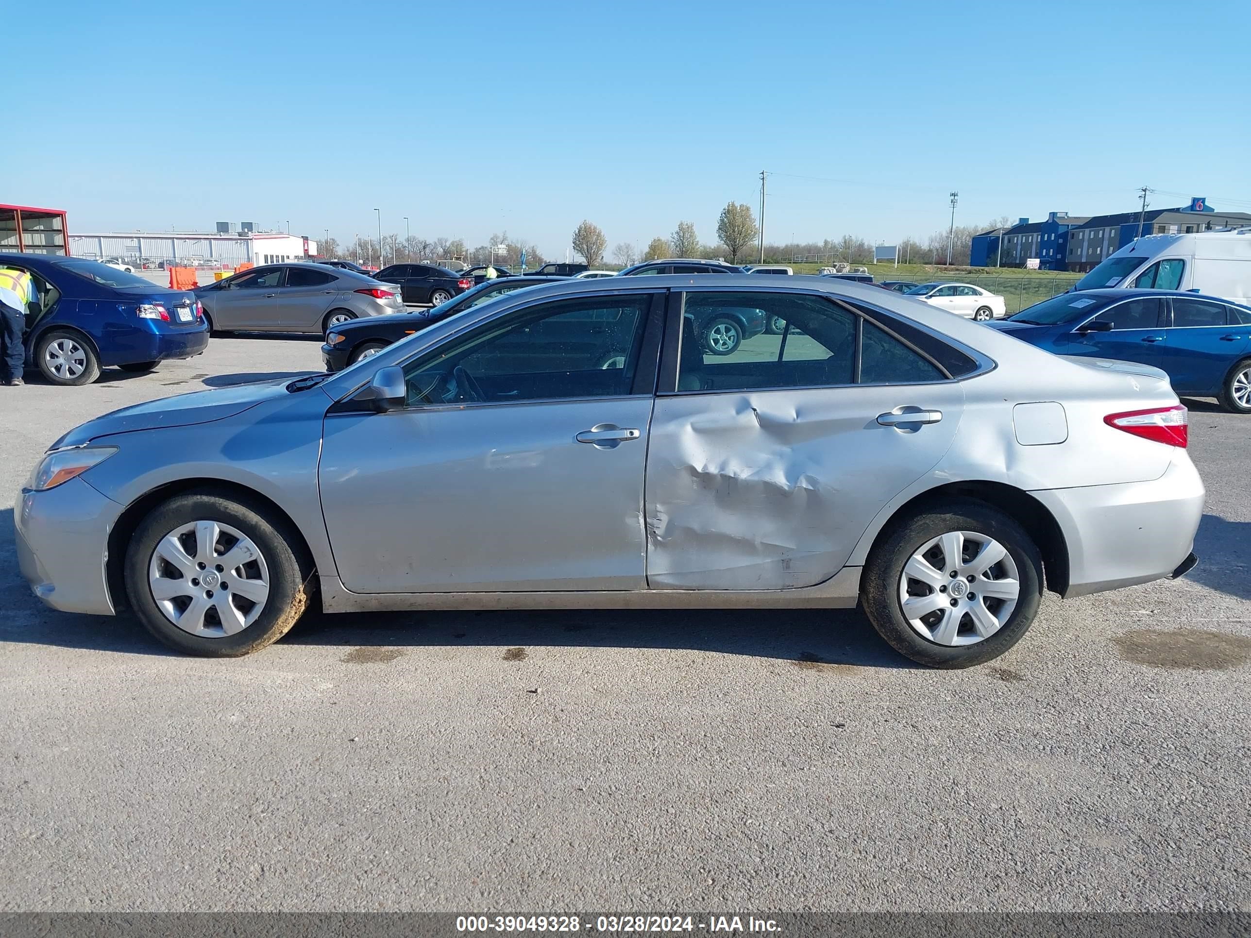 Photo 13 VIN: 4T4BF1FK3FR456423 - TOYOTA CAMRY 