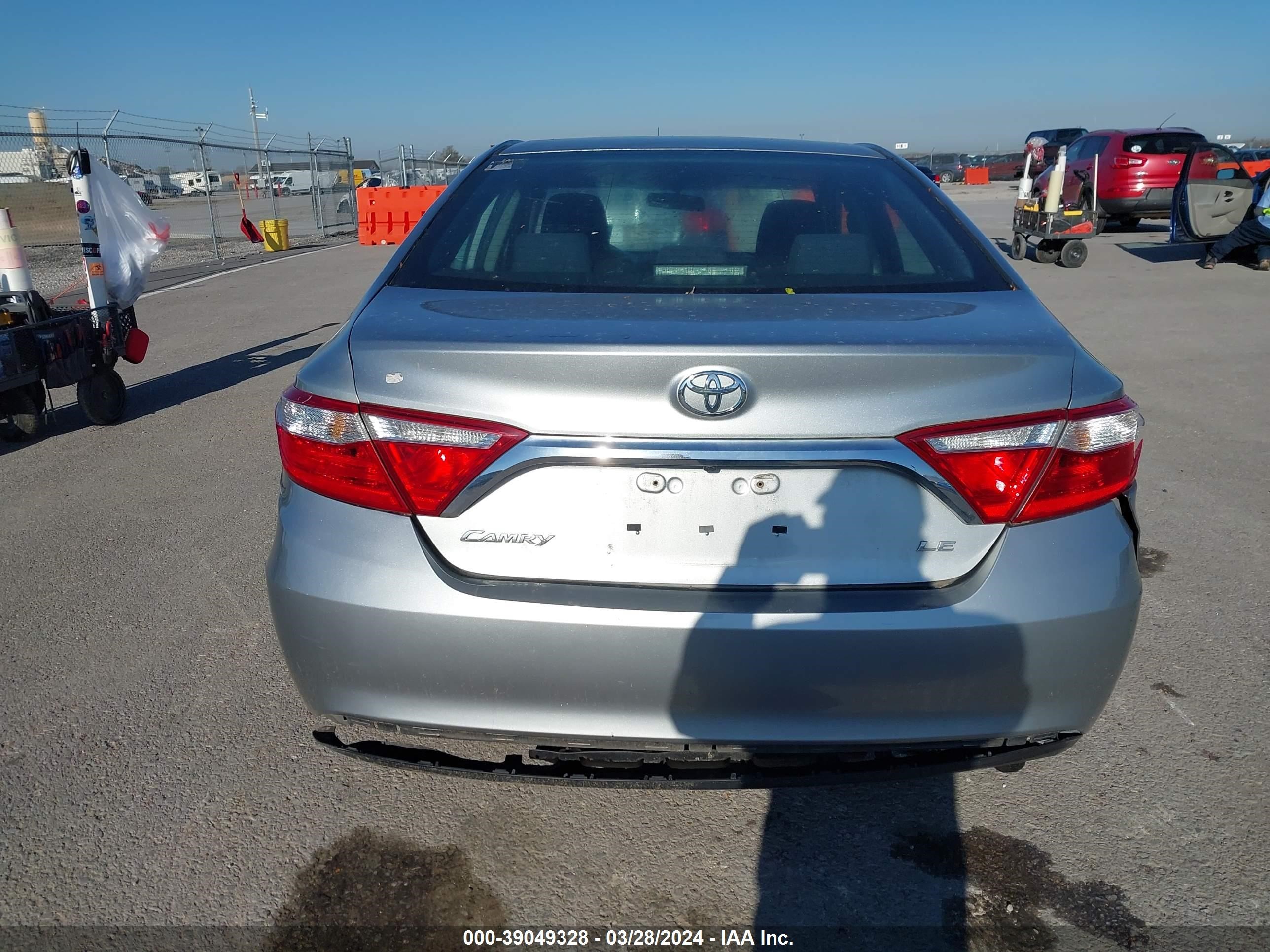 Photo 15 VIN: 4T4BF1FK3FR456423 - TOYOTA CAMRY 