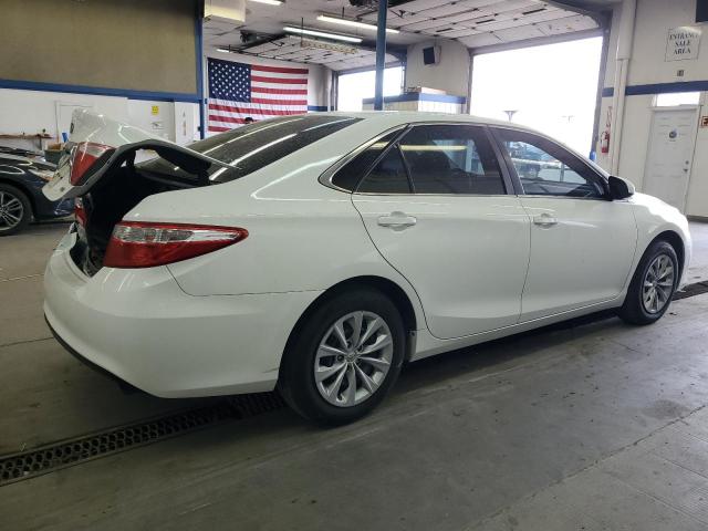 Photo 2 VIN: 4T4BF1FK3FR470631 - TOYOTA CAMRY LE 