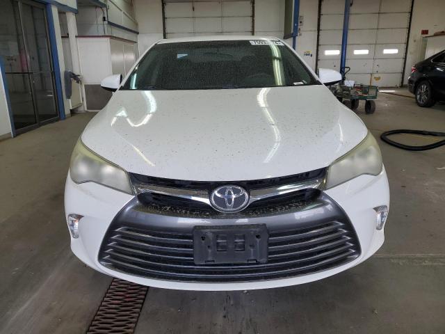 Photo 4 VIN: 4T4BF1FK3FR470631 - TOYOTA CAMRY LE 