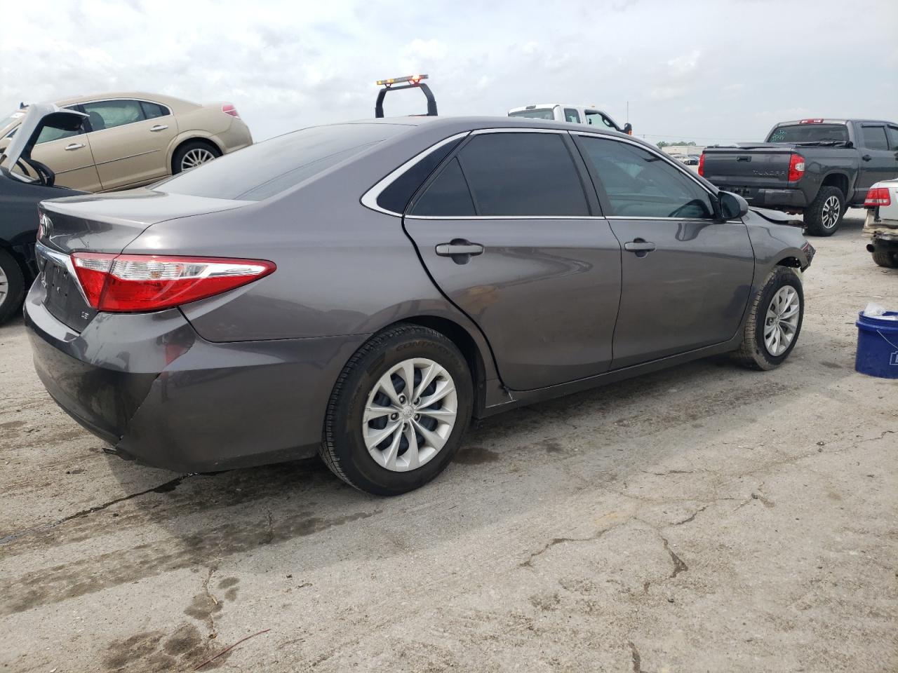 Photo 2 VIN: 4T4BF1FK3FR482262 - TOYOTA CAMRY 