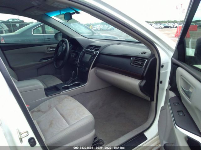 Photo 4 VIN: 4T4BF1FK3GR558077 - TOYOTA CAMRY 