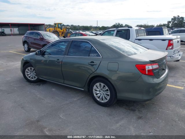 Photo 2 VIN: 4T4BF1FK4CR163156 - TOYOTA CAMRY 