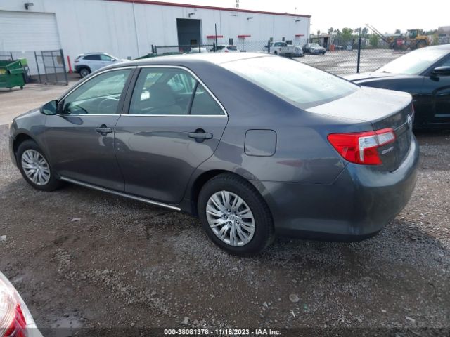 Photo 2 VIN: 4T4BF1FK4CR173038 - TOYOTA CAMRY 