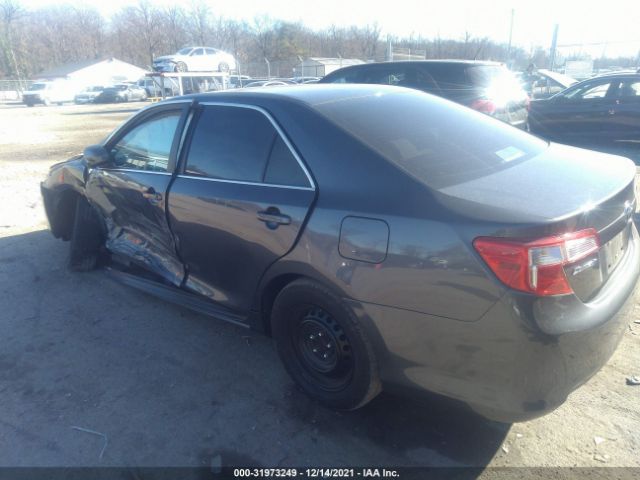 Photo 2 VIN: 4T4BF1FK4DR295674 - TOYOTA CAMRY 