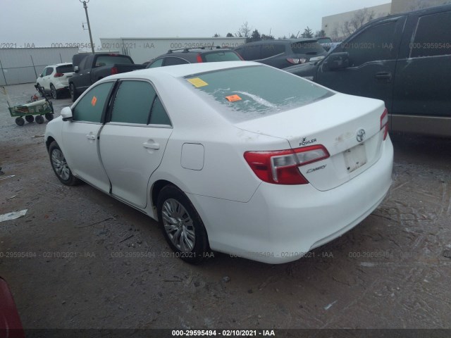 Photo 2 VIN: 4T4BF1FK4DR313901 - TOYOTA CAMRY 