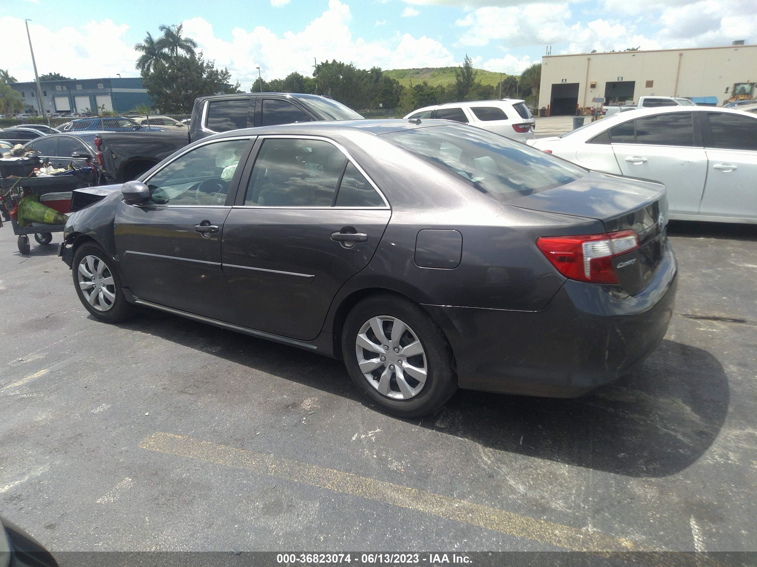 Photo 2 VIN: 4T4BF1FK4ER373386 - TOYOTA CAMRY 