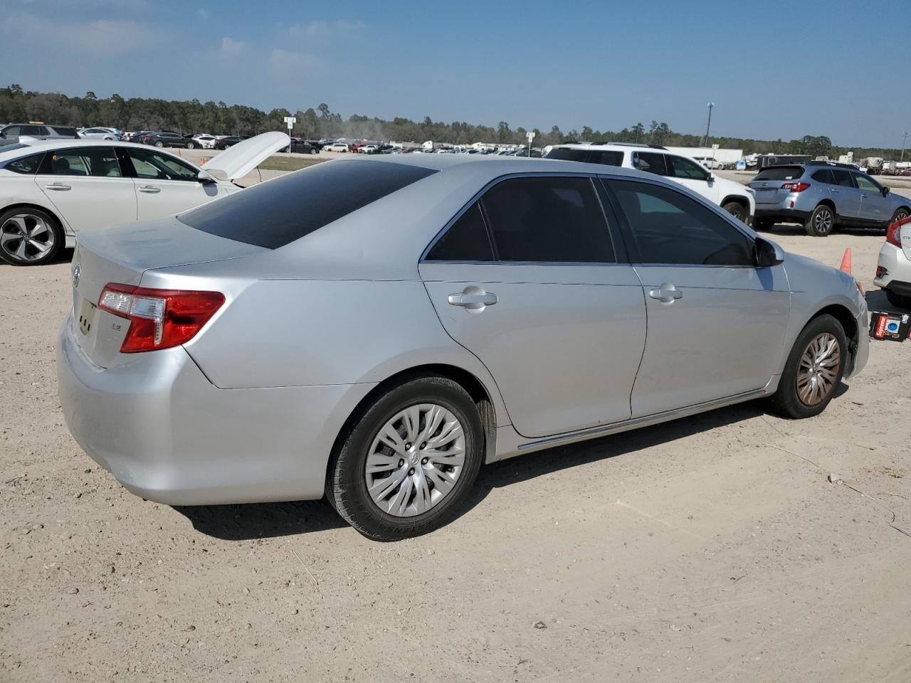 Photo 2 VIN: 4T4BF1FK5CR172691 - TOYOTA CAMRY 