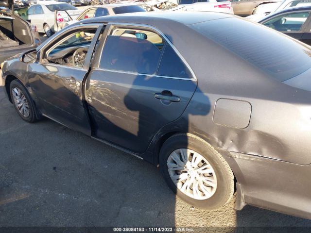 Photo 5 VIN: 4T4BF1FK5CR174585 - TOYOTA CAMRY 