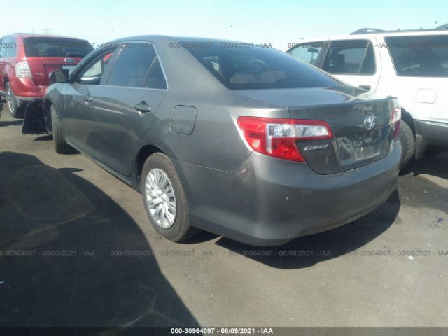 Photo 2 VIN: 4T4BF1FK5CR185652 - TOYOTA CAMRY 