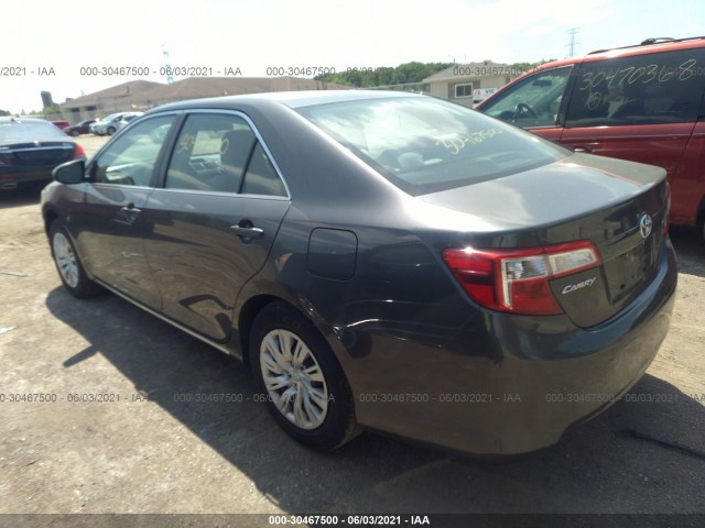 Photo 2 VIN: 4T4BF1FK5CR231710 - TOYOTA CAMRY 