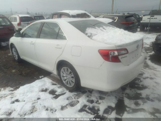 Photo 2 VIN: 4T4BF1FK5CR248538 - TOYOTA CAMRY 