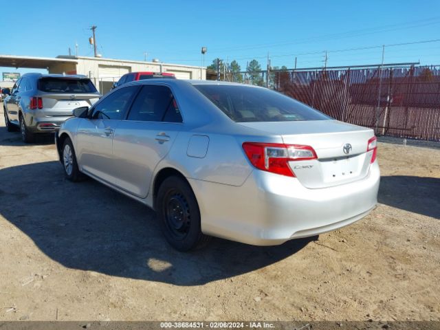 Photo 2 VIN: 4T4BF1FK5CR267509 - TOYOTA CAMRY 