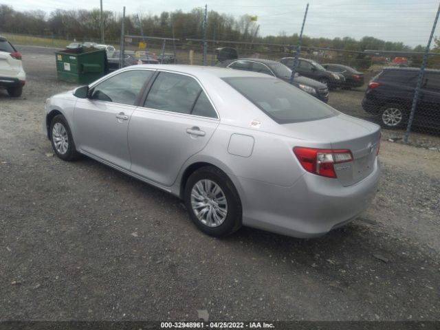 Photo 2 VIN: 4T4BF1FK5DR320470 - TOYOTA CAMRY 