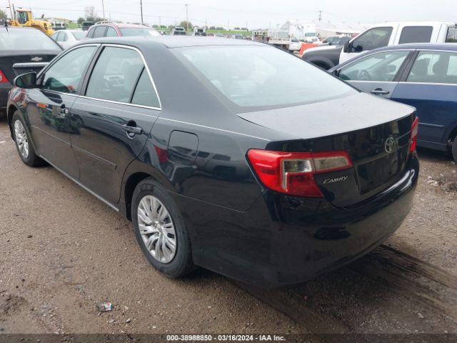 Photo 2 VIN: 4T4BF1FK5DR323076 - TOYOTA CAMRY 