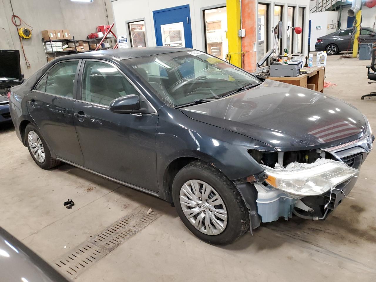 Photo 3 VIN: 4T4BF1FK5DR325734 - TOYOTA CAMRY 