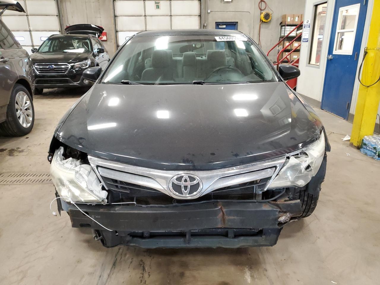 Photo 4 VIN: 4T4BF1FK5DR325734 - TOYOTA CAMRY 