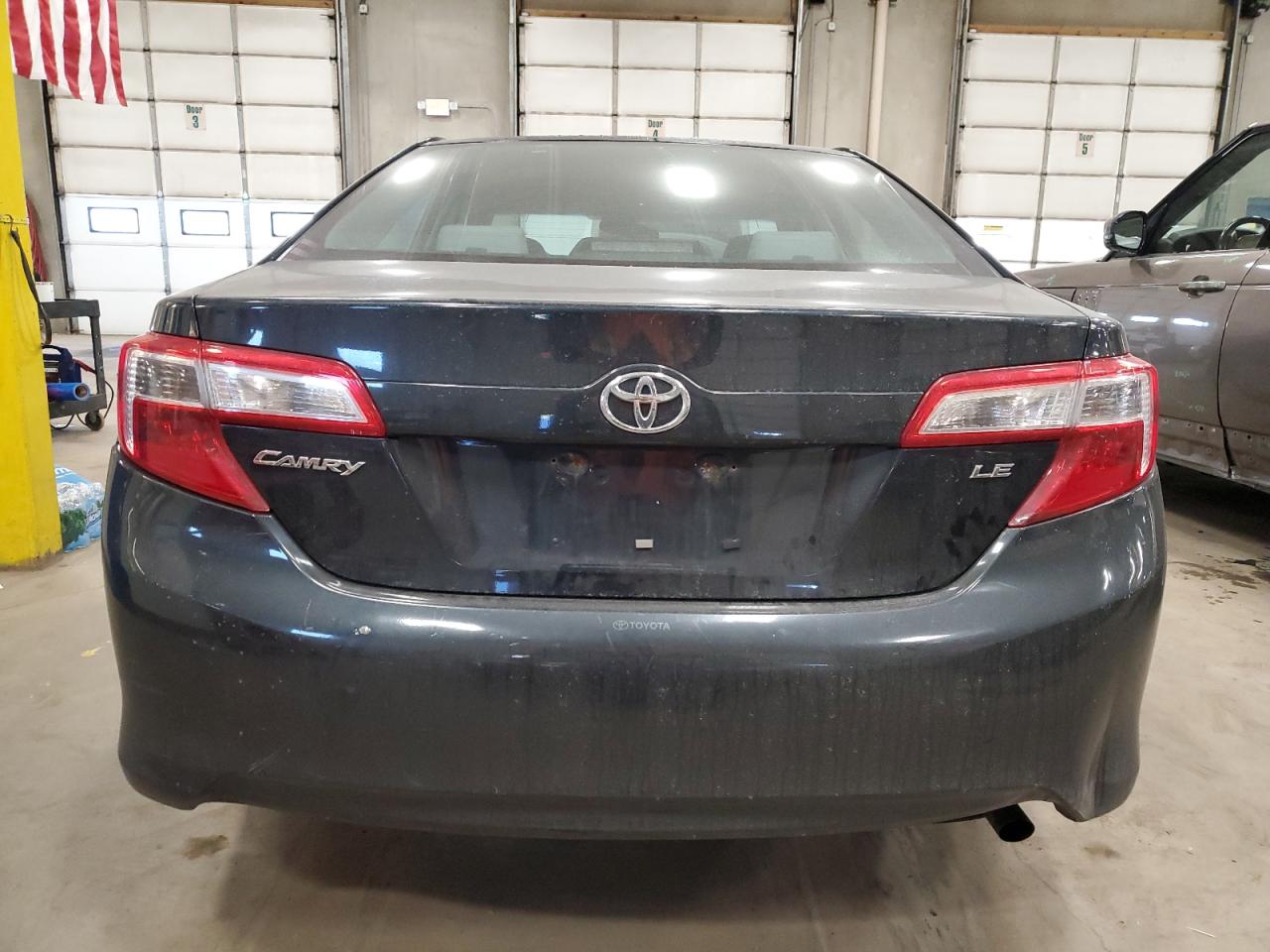 Photo 5 VIN: 4T4BF1FK5DR325734 - TOYOTA CAMRY 