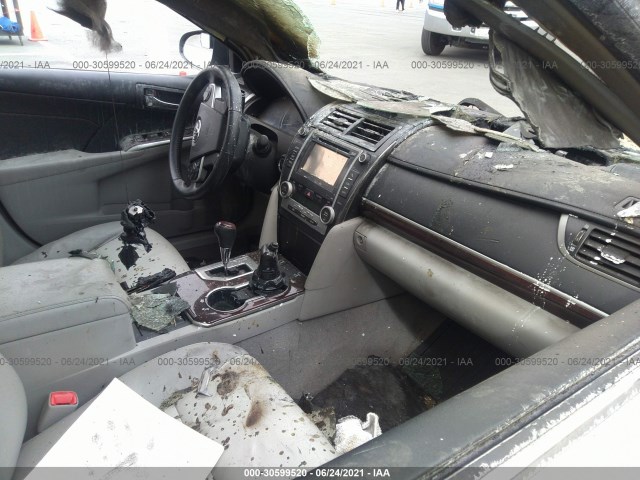 Photo 4 VIN: 4T4BF1FK5DR328052 - TOYOTA CAMRY 