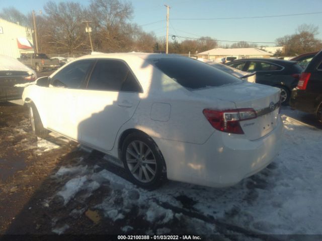 Photo 2 VIN: 4T4BF1FK5DR335633 - TOYOTA CAMRY 