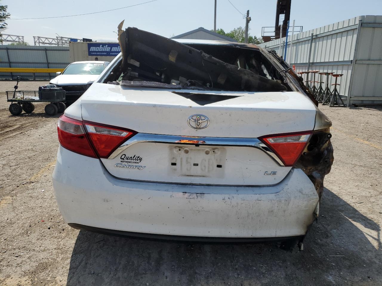 Photo 5 VIN: 4T4BF1FK5FR467259 - TOYOTA CAMRY 