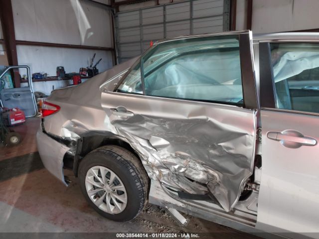 Photo 5 VIN: 4T4BF1FK5FR476110 - TOYOTA CAMRY 