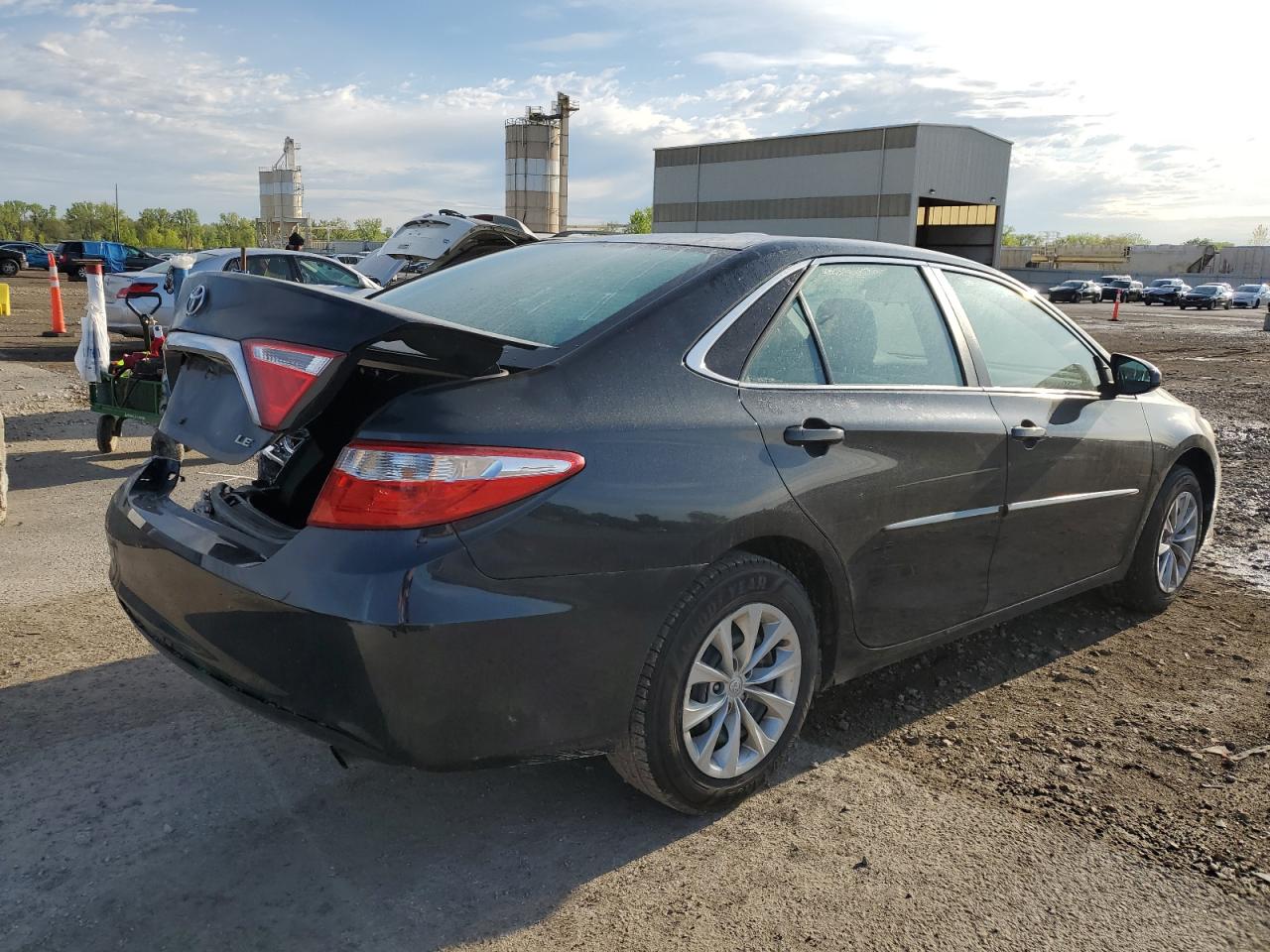 Photo 2 VIN: 4T4BF1FK5FR478441 - TOYOTA CAMRY 