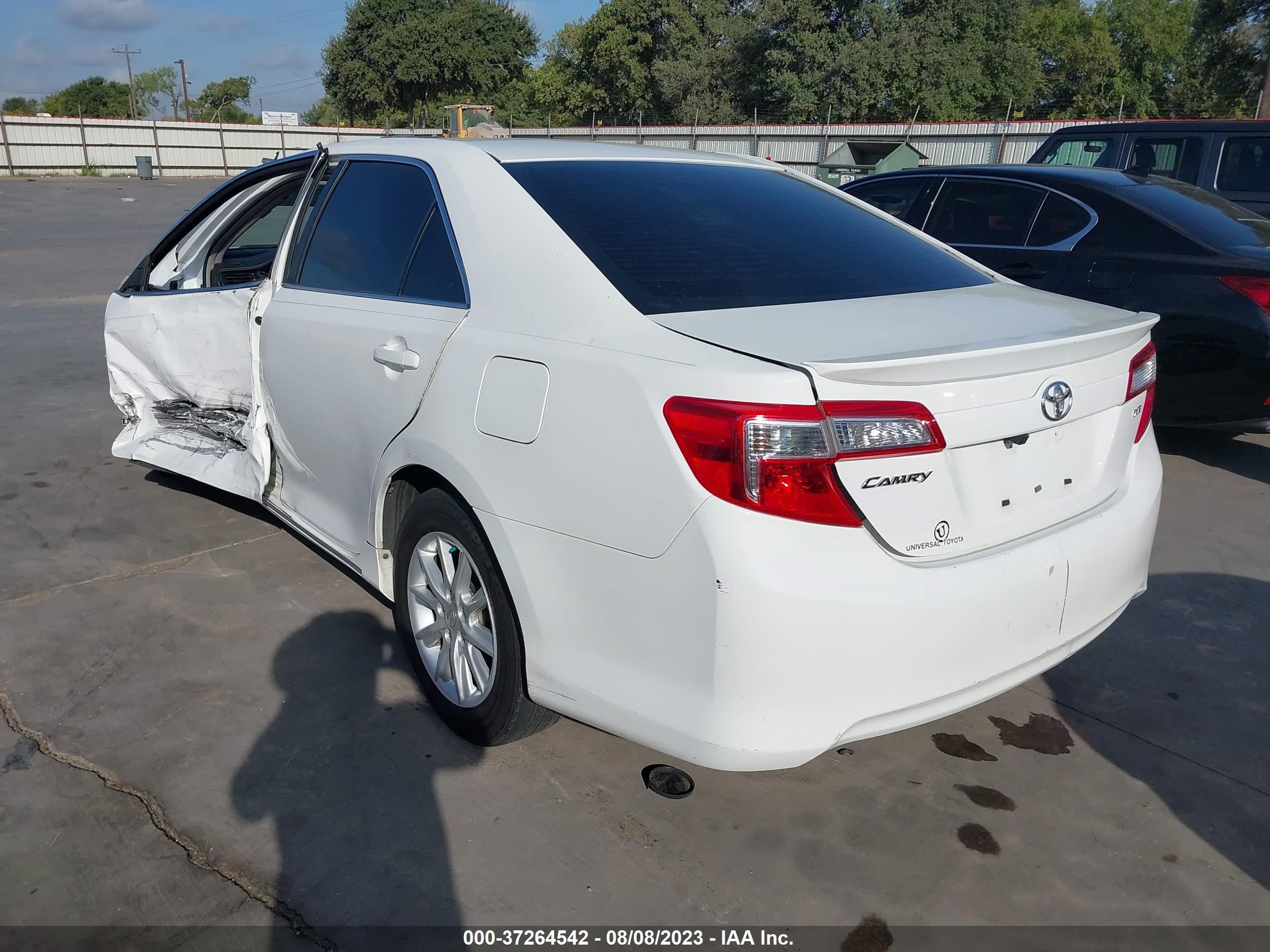 Photo 2 VIN: 4T4BF1FK6CR226340 - TOYOTA CAMRY 