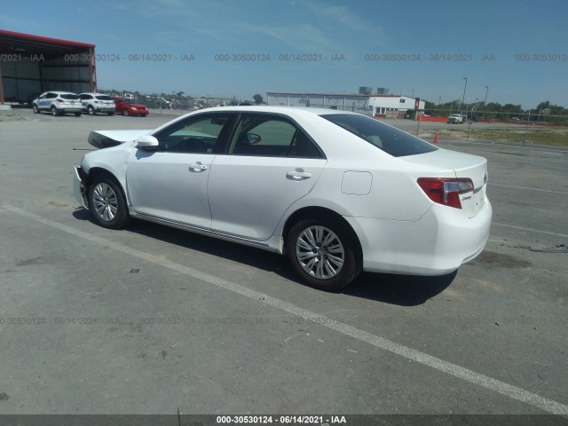 Photo 2 VIN: 4T4BF1FK6DR312037 - TOYOTA CAMRY 