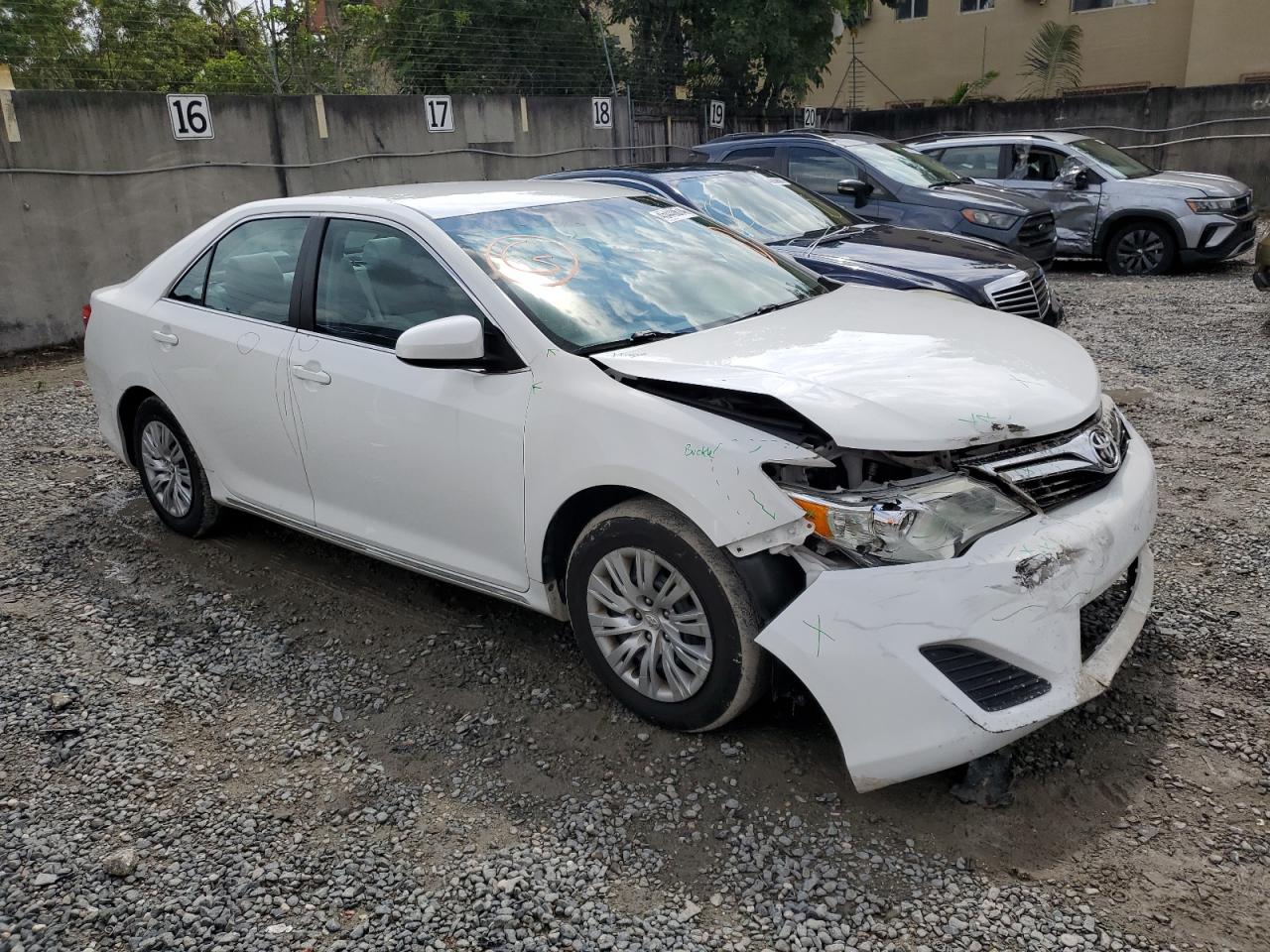 Photo 3 VIN: 4T4BF1FK6ER436293 - TOYOTA CAMRY 