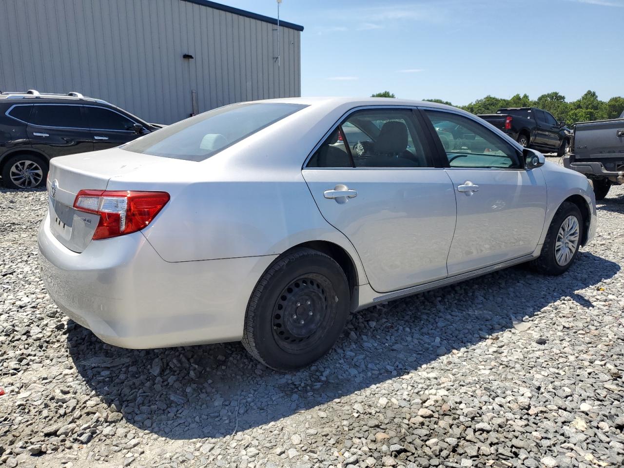 Photo 2 VIN: 4T4BF1FK7CR180226 - TOYOTA CAMRY 