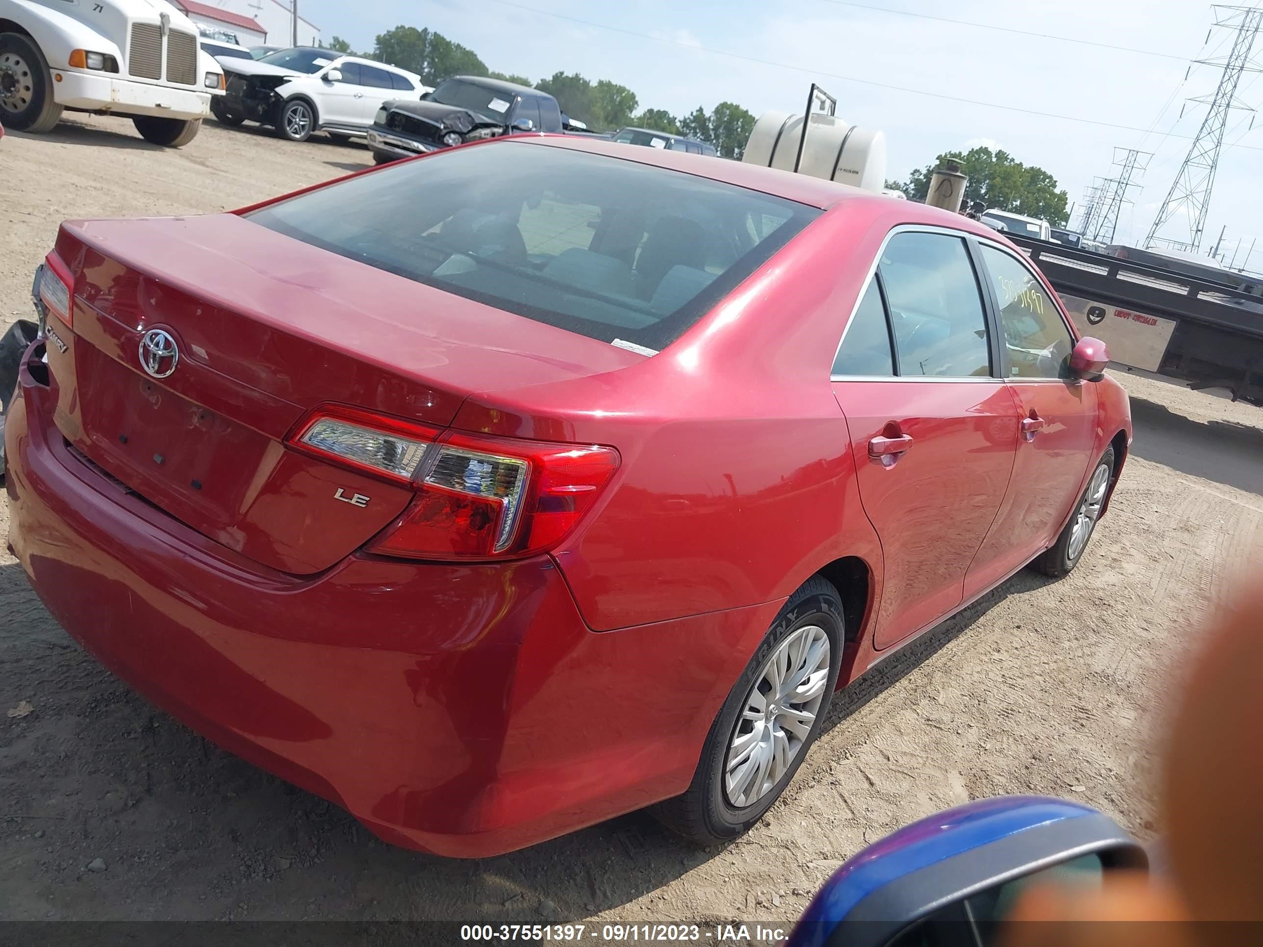 Photo 3 VIN: 4T4BF1FK7CR212317 - TOYOTA CAMRY 