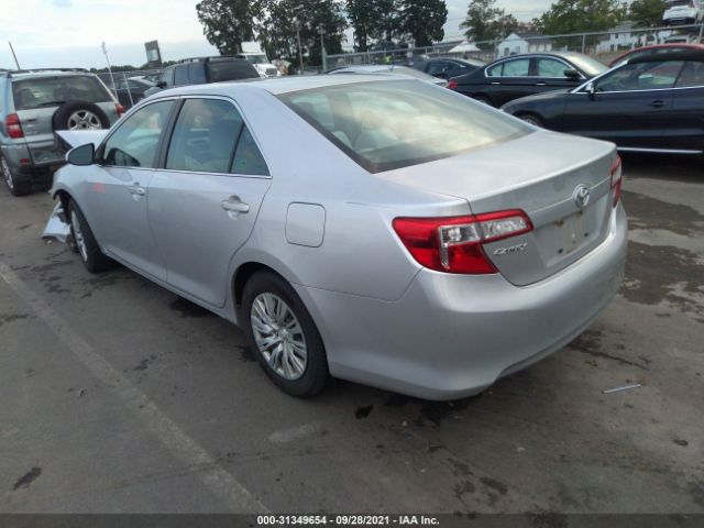 Photo 2 VIN: 4T4BF1FK7CR215833 - TOYOTA CAMRY 