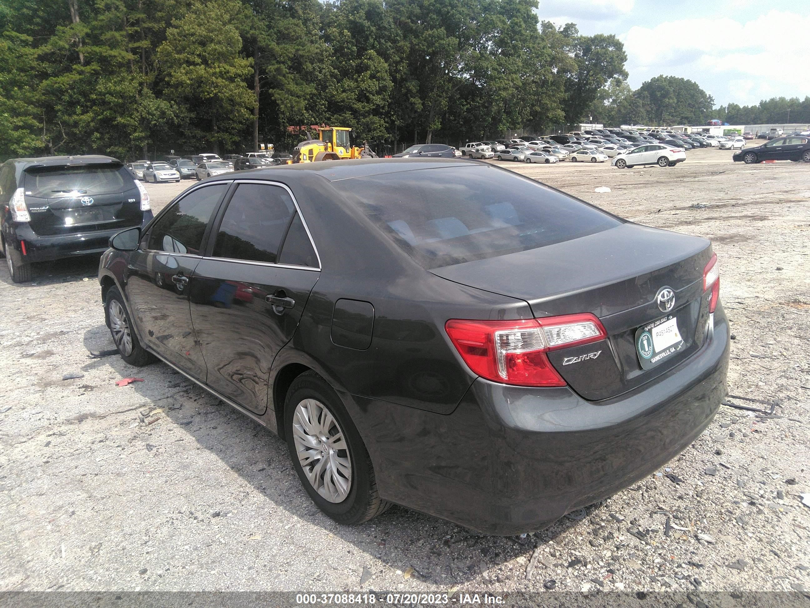 Photo 2 VIN: 4T4BF1FK7CR216156 - TOYOTA CAMRY 