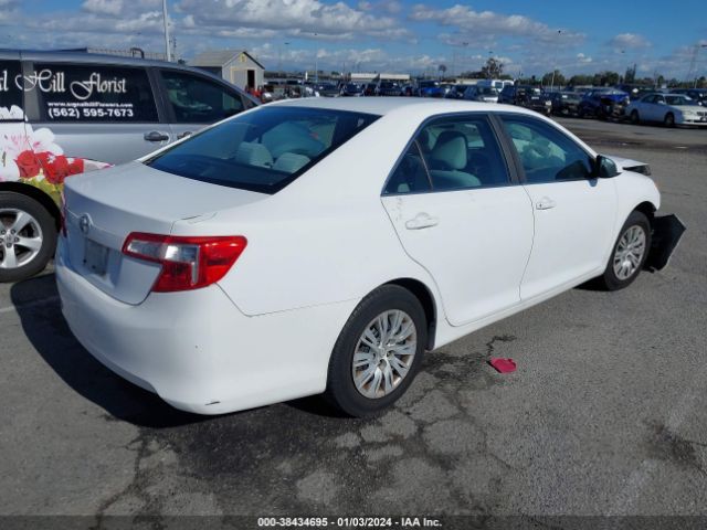 Photo 3 VIN: 4T4BF1FK7CR220420 - TOYOTA CAMRY 