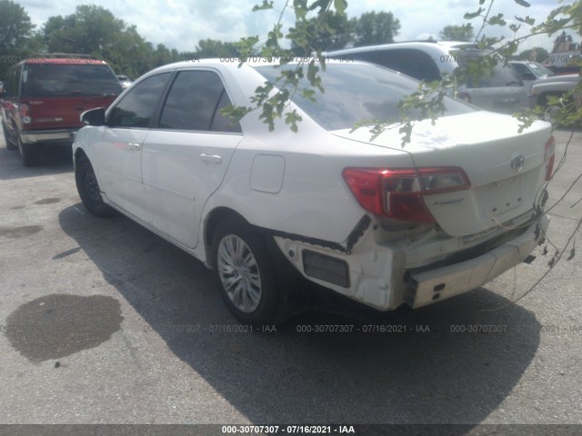 Photo 2 VIN: 4T4BF1FK7CR257452 - TOYOTA CAMRY 