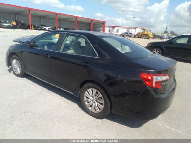 Photo 2 VIN: 4T4BF1FK7DR277962 - TOYOTA CAMRY 