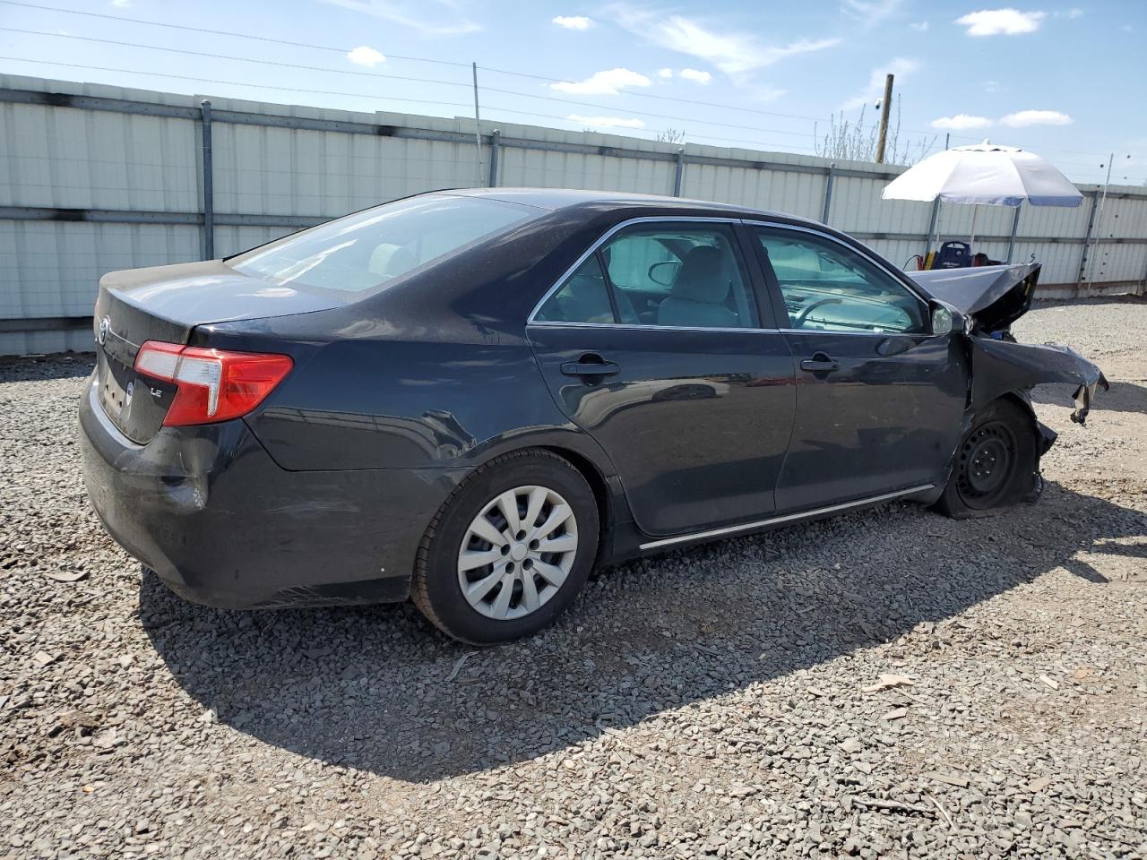 Photo 2 VIN: 4T4BF1FK7DR297970 - TOYOTA CAMRY 