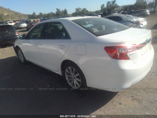 Photo 2 VIN: 4T4BF1FK7DR301161 - TOYOTA CAMRY 