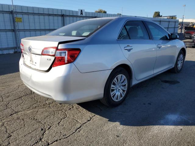 Photo 2 VIN: 4T4BF1FK7DR324388 - TOYOTA CAMRY 