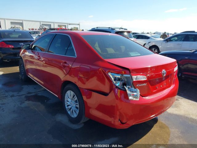 Photo 2 VIN: 4T4BF1FK7DR325833 - TOYOTA CAMRY 