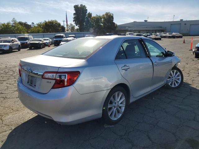 Photo 2 VIN: 4T4BF1FK7DR335830 - TOYOTA CAMRY 