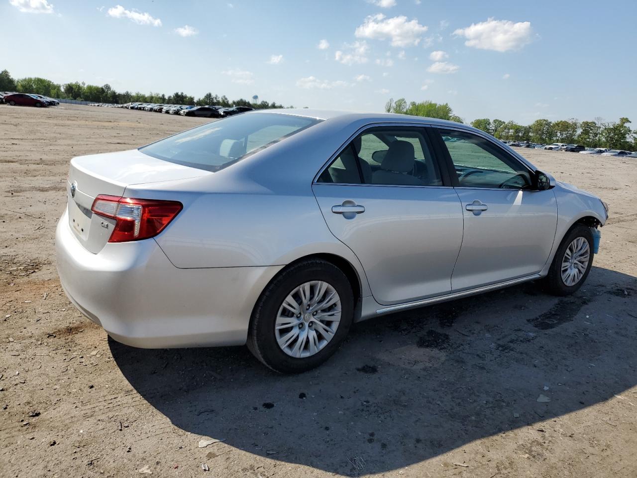 Photo 2 VIN: 4T4BF1FK7ER356839 - TOYOTA CAMRY 