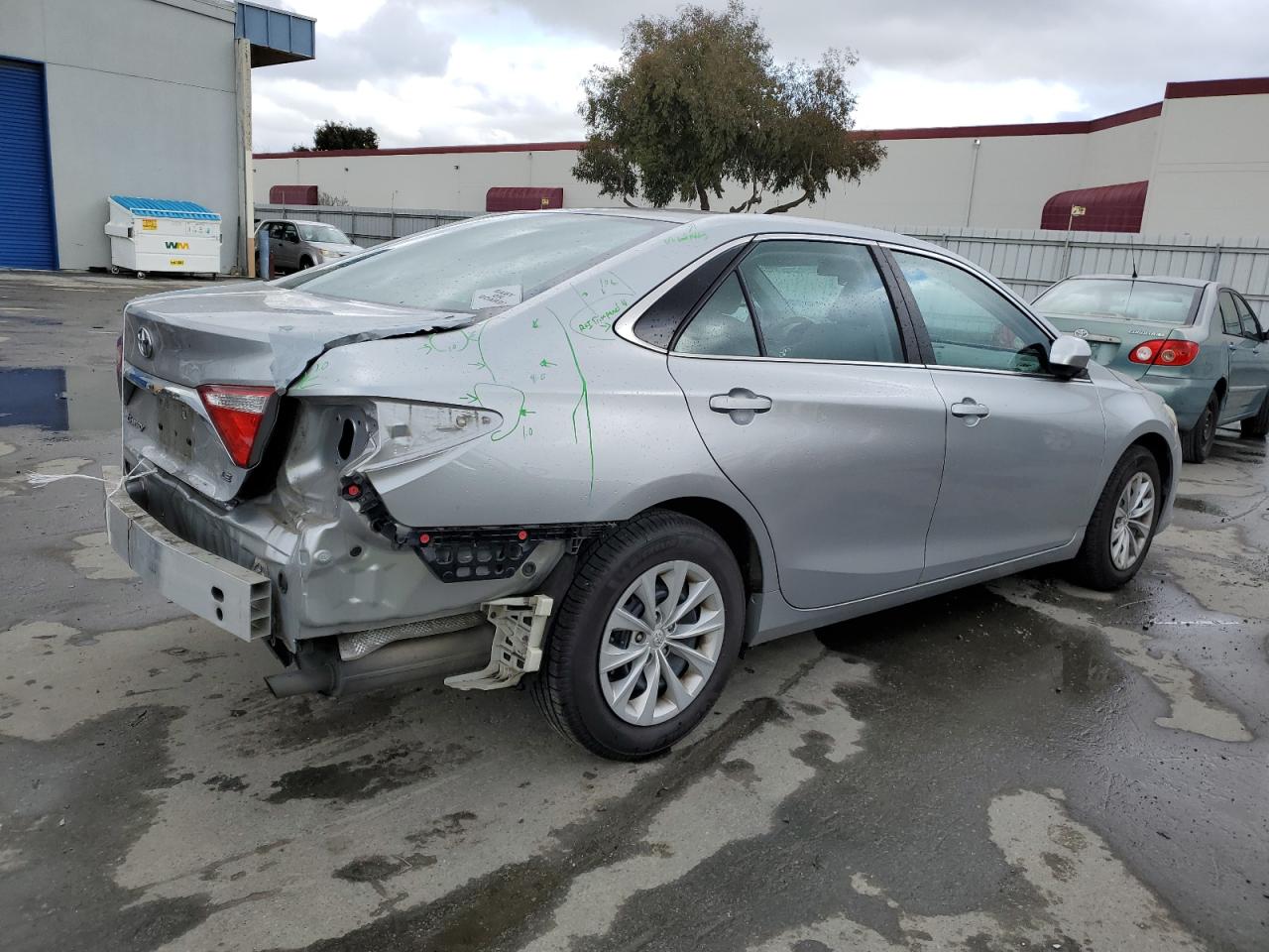 Photo 2 VIN: 4T4BF1FK7FR499680 - TOYOTA CAMRY 