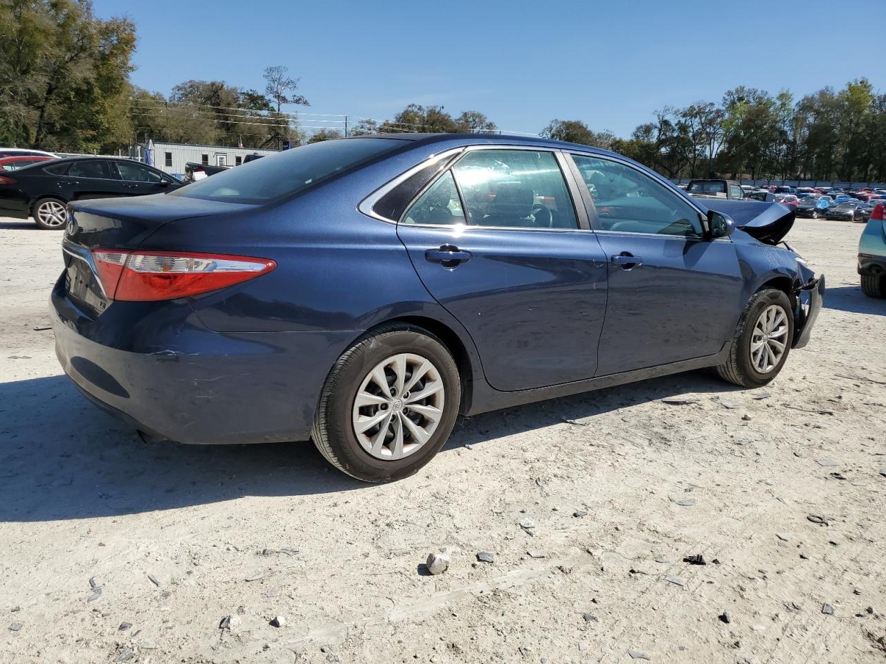 Photo 2 VIN: 4T4BF1FK7GR555439 - TOYOTA CAMRY 