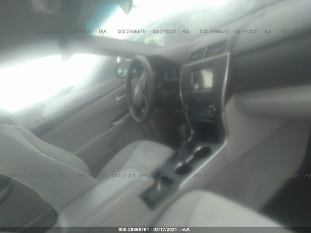 Photo 4 VIN: 4T4BF1FK7GR575741 - TOYOTA CAMRY 