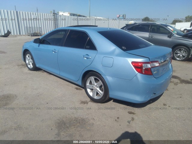 Photo 2 VIN: 4T4BF1FK8CR189422 - TOYOTA CAMRY 