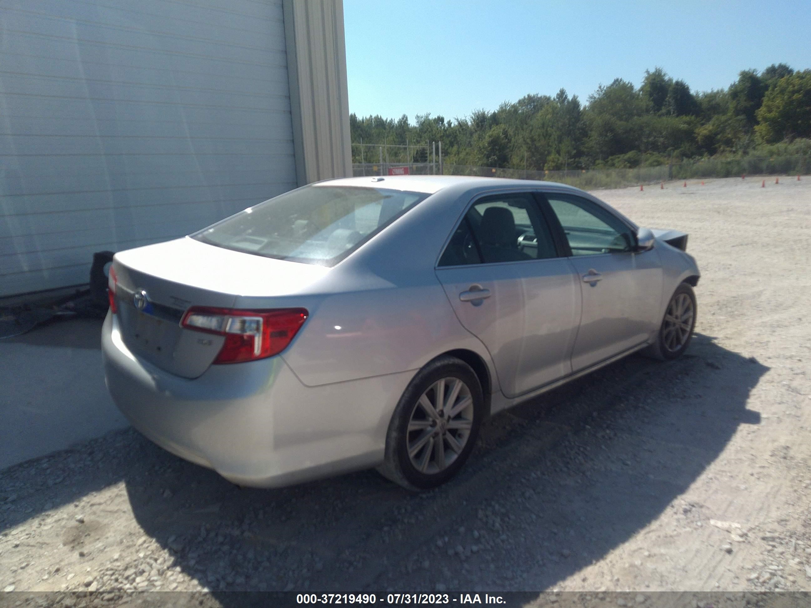 Photo 3 VIN: 4T4BF1FK8CR218823 - TOYOTA CAMRY 