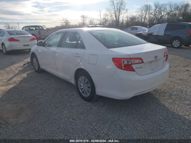 Photo 2 VIN: 4T4BF1FK8CR254835 - TOYOTA CAMRY 