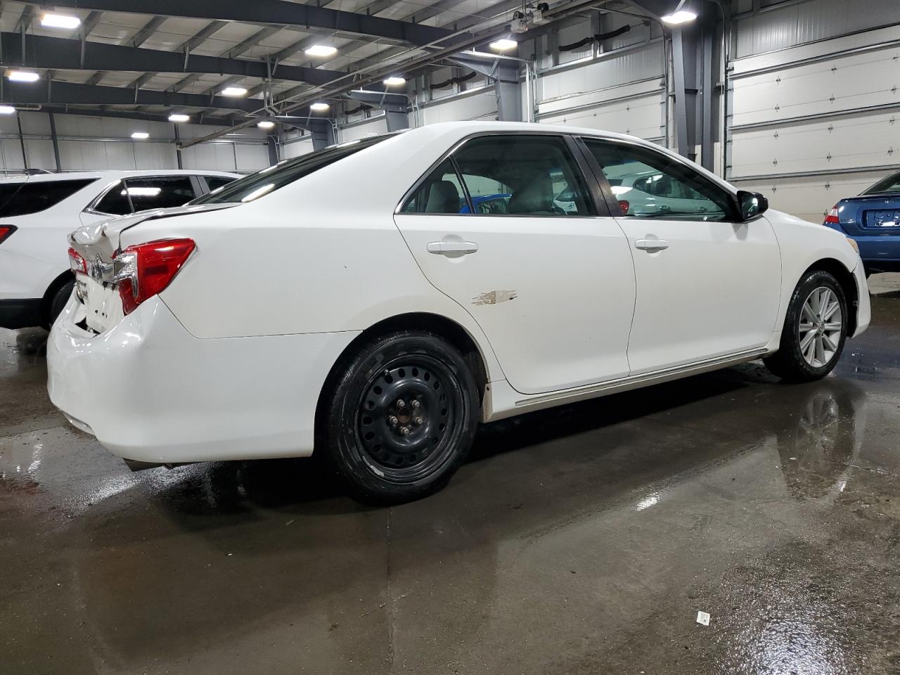 Photo 2 VIN: 4T4BF1FK8CR261154 - TOYOTA CAMRY 